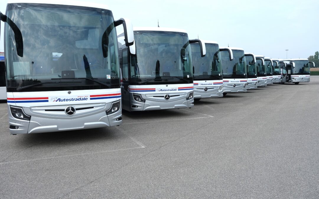 30 neue Mercedes-Busse: Die italienischen Busunternehmen Autostradale und Stie verbessern Fernlinienverkehr in Norditalien