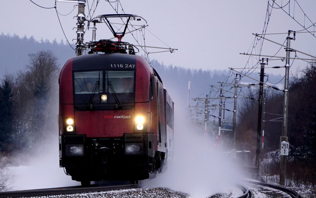 Greenpeace: Zugfahren an Weihnachten doppelt so teuer wie Fliegen