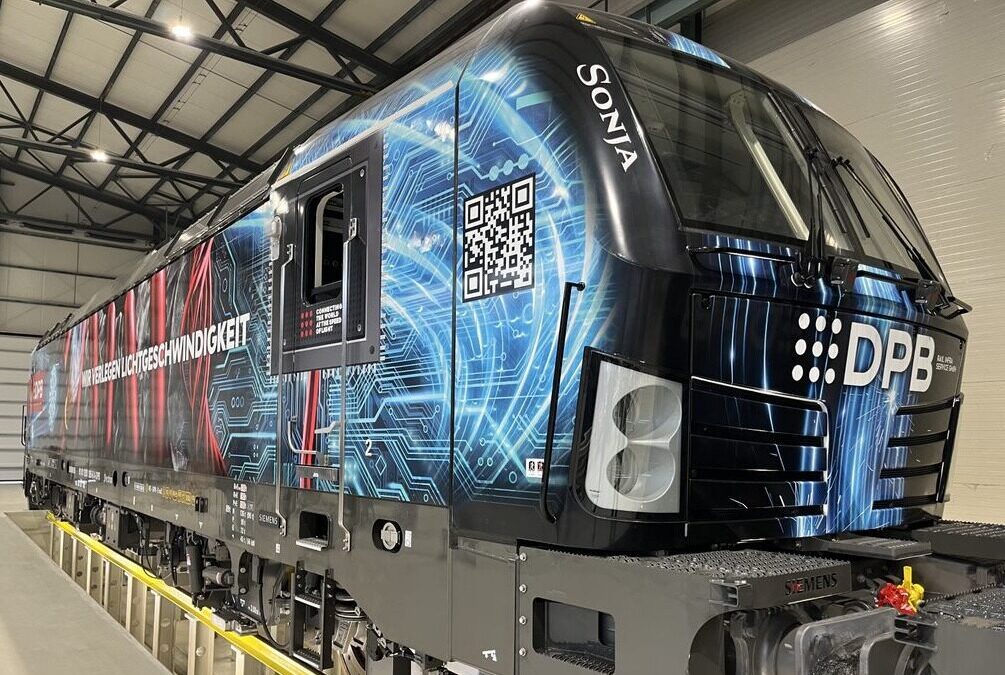 Siemens Mobility übergibt Vectron-Loks an DPB Rail Infra Service GmbH