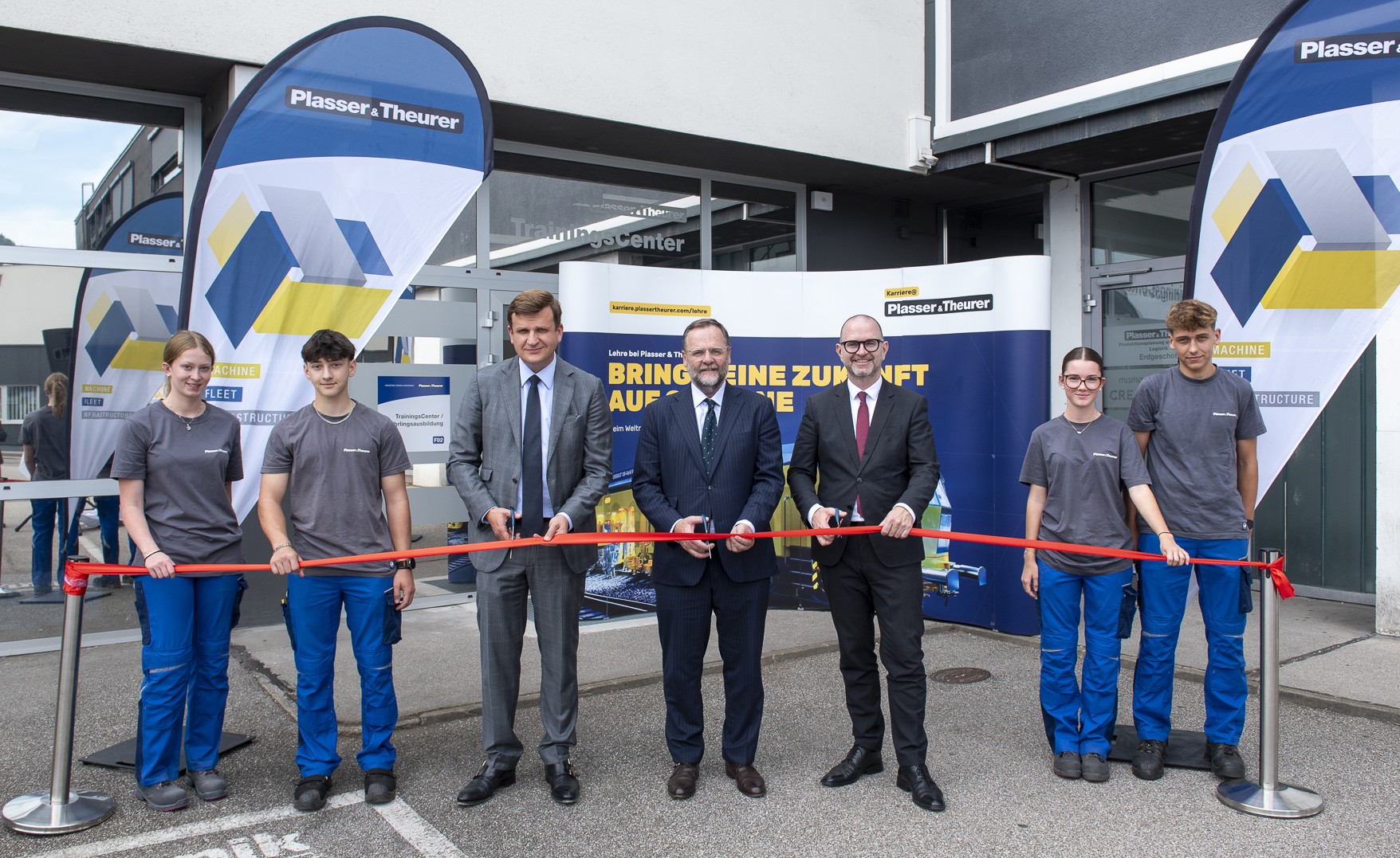 Plasser & Theurer eröffnet neues Ausbildungszentrum in Linz