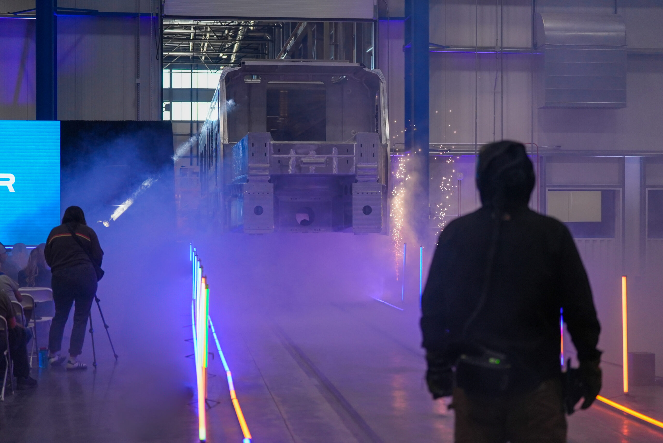 Stadler nimmt neue Wagenkasten-Schweißerei in Salt Lake City in Betrieb