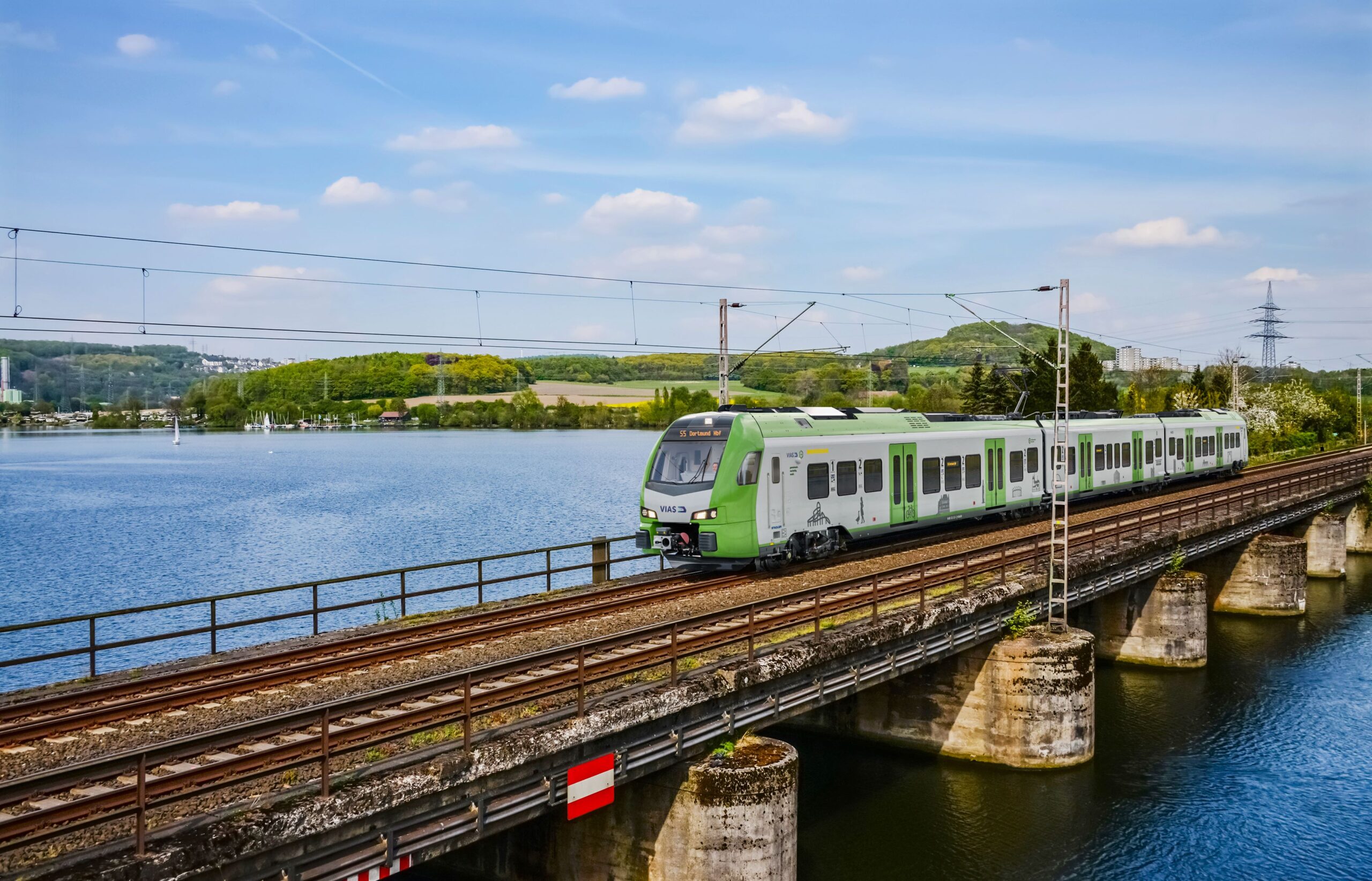 Stadler liefert FLIRT XL-Triebzüge für die S-Bahn Rhein-Ruhr