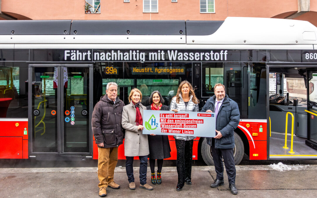 Zehn neue Wasserstoffbusse gehen in Wien in den regulären Fahrgastbetrieb